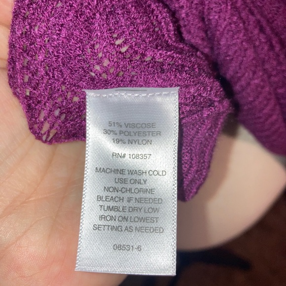 Liz Claiborne sweater - Picture 5 of 5